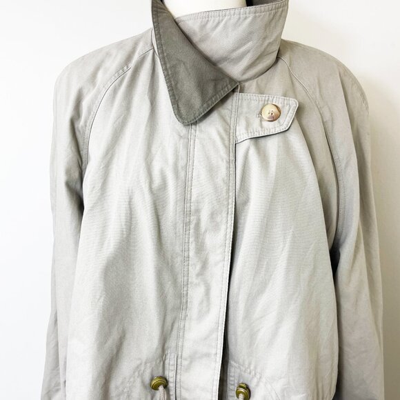 Vintage 1980s Fleet Street brand trench coat in neutral khaki with contrast trim - Picture 5 of 11